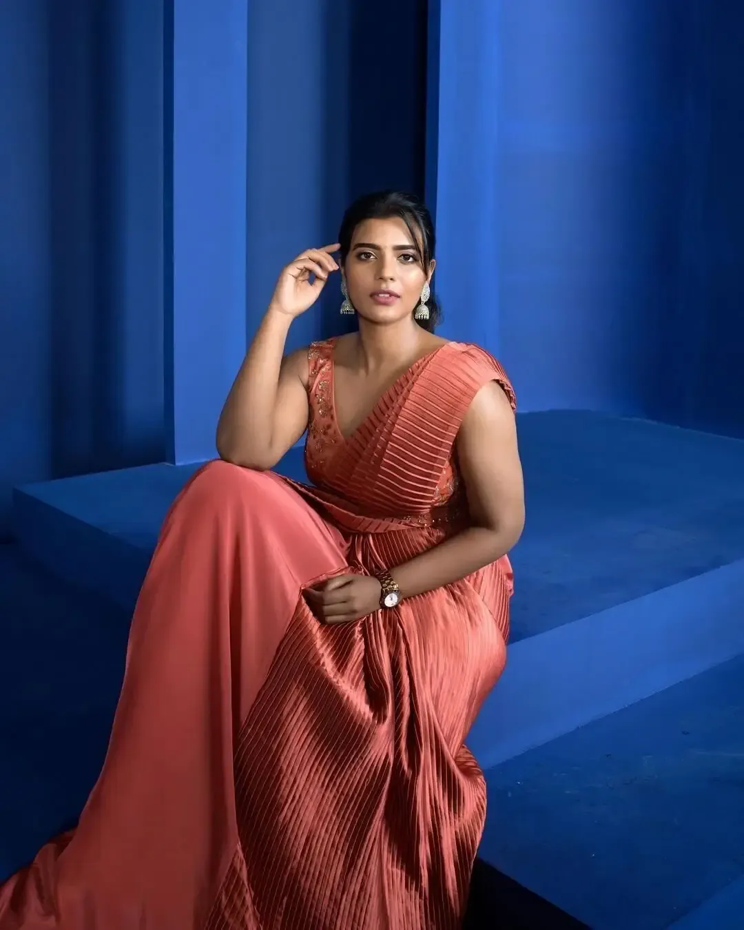 SOUTH INDIAN ACTRESS AISHWARYA RAJESH IN ORANGE SAREE 3